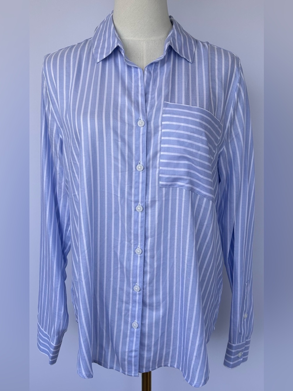 beachlunchlounge Women’s Eden Long Sleeve Button-Up Shirt Whisper Lilac Small